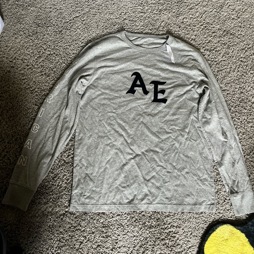 American Eagle Outfitters Heather Gray Tee
